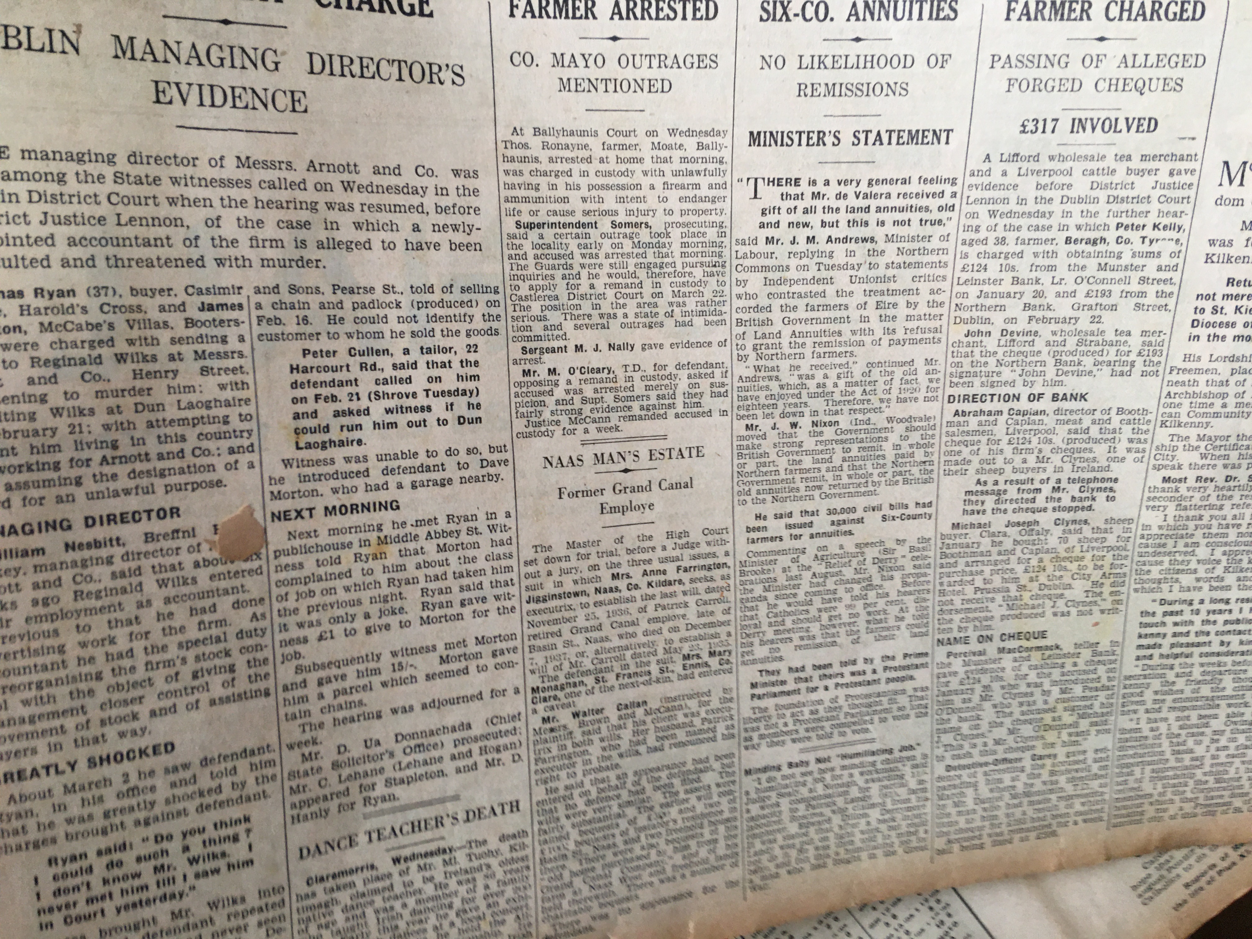 The Weekly Irish Independence 1939 Irish News, GAA Reports, Adverts, RTE Guide 9 - Image 7 of 13