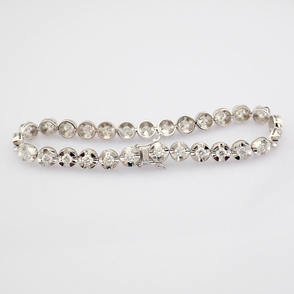 HRD Antwerp Certificated 14K White Gold Diamond Bracelet (Total 5 Ct. Stone) - Image 4 of 10