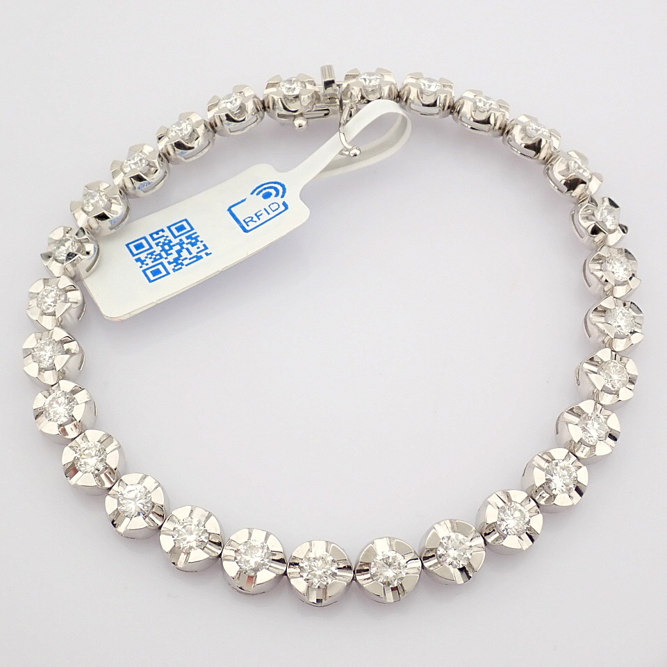 HRD Antwerp Certificated 14K White Gold Diamond Bracelet (Total 5 Ct. Stone) - Image 7 of 10