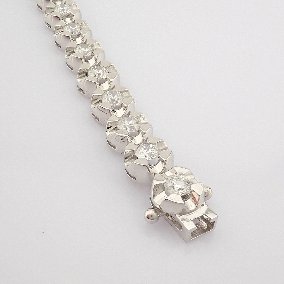 HRD Antwerp Certificated 14K White Gold Diamond Bracelet (Total 5 Ct. Stone) - Image 6 of 10