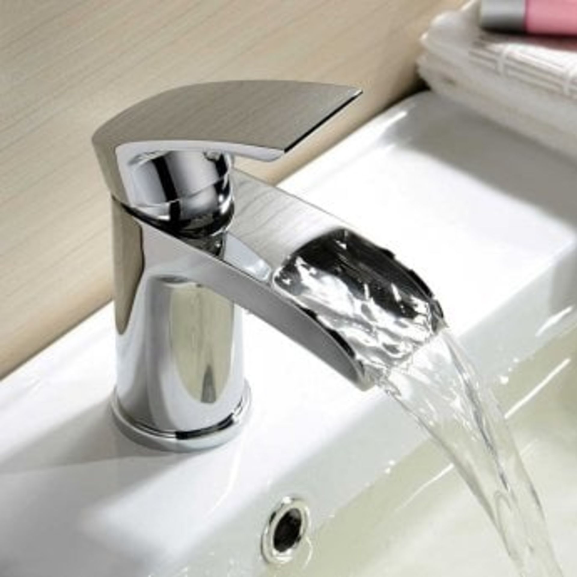 New (Aa51) Synergy Tec Studio Hc Waterfall Basin Mixer Tap With Waste - Chrome Soft Round Edge...