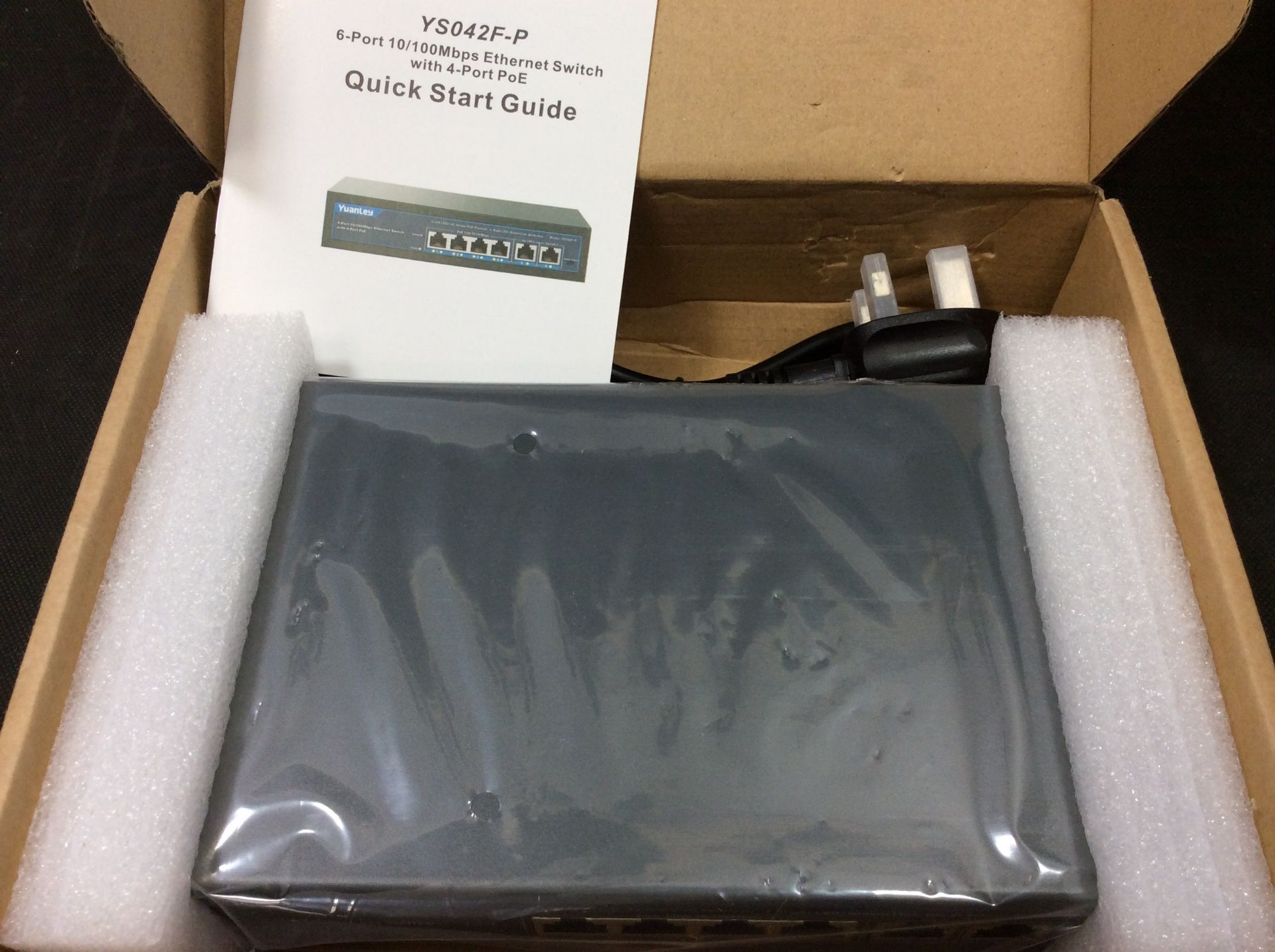 Yuanley Smart Poe Ethernet Switch YS042F-P - Image 2 of 2