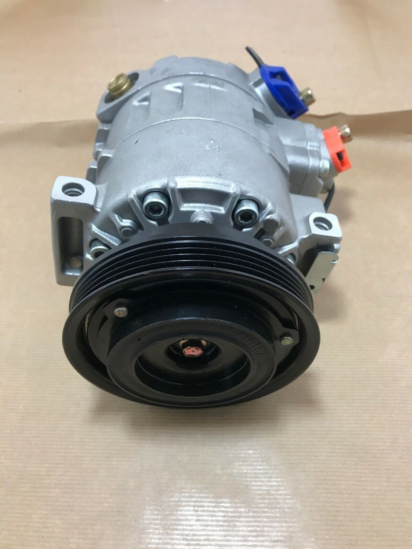 7SBU Car AC Compressor For Passat B5,8D0260805B - Image 2 of 4