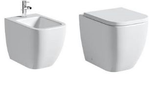 1 x Square shape modern back to wall toilet with dedicated seat and 1 x matching bidet. RRP £600 Mo