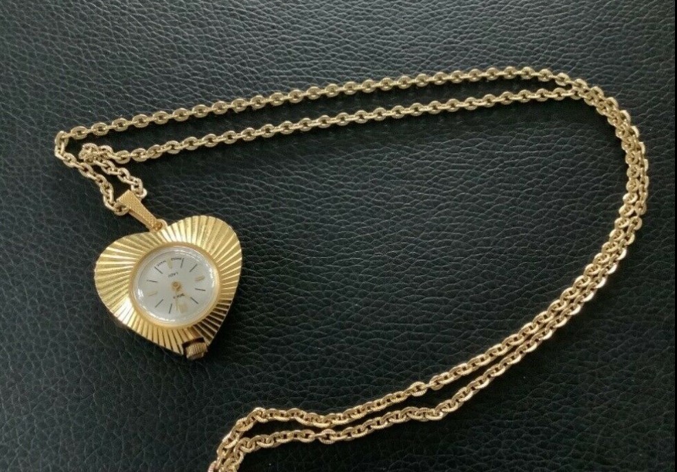 Valtine Lady Gold Plated Pendant Watch (56 A) - Image 10 of 10