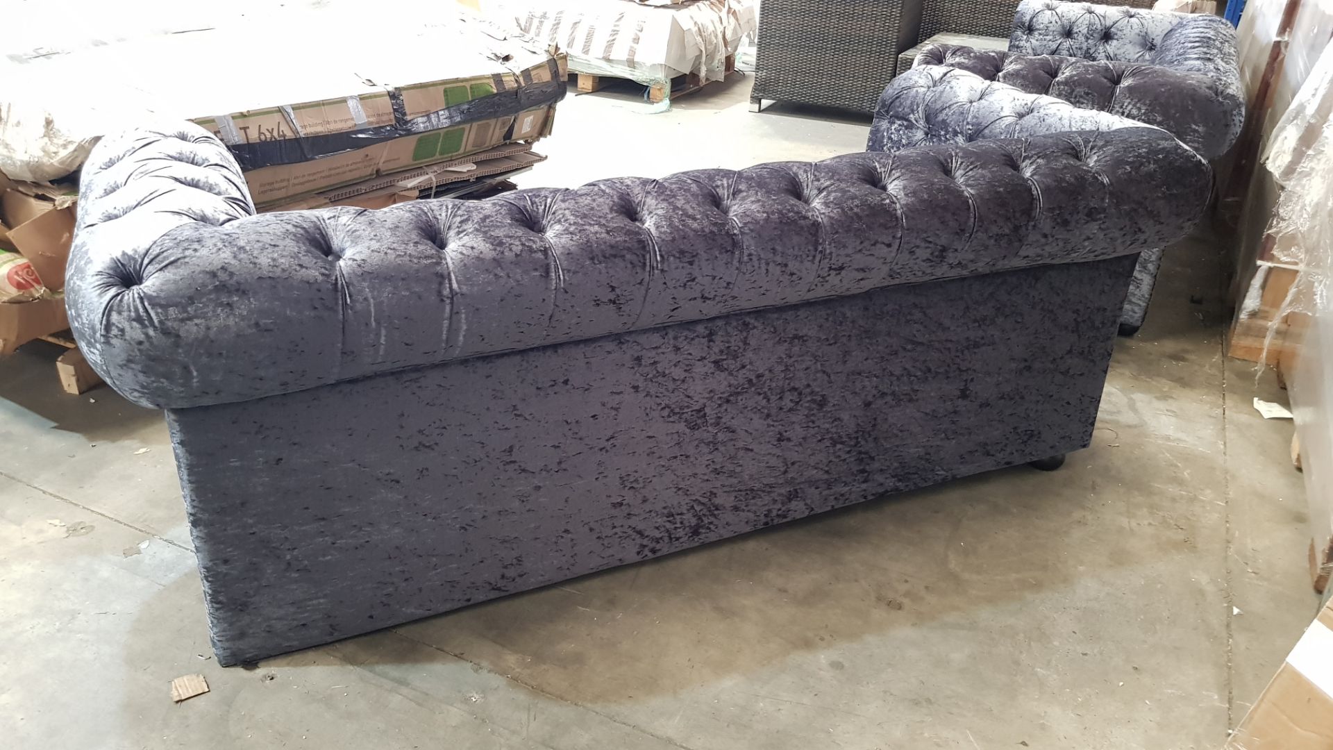 (R16) 1x Chesterfield Velvet 3 Seater Sofa Petrol Blue RRP £450. (2x Feet Missing Left Handside Of - Image 6 of 7