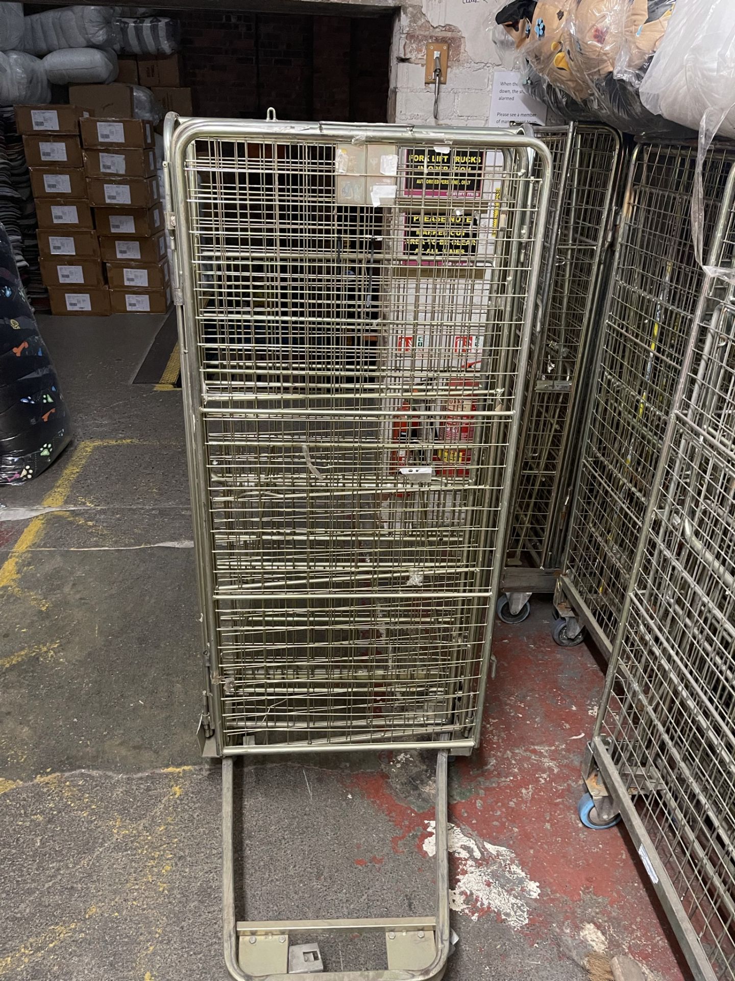 Warehouse Roll Cage Metal On Wheels Retail - Image 5 of 7