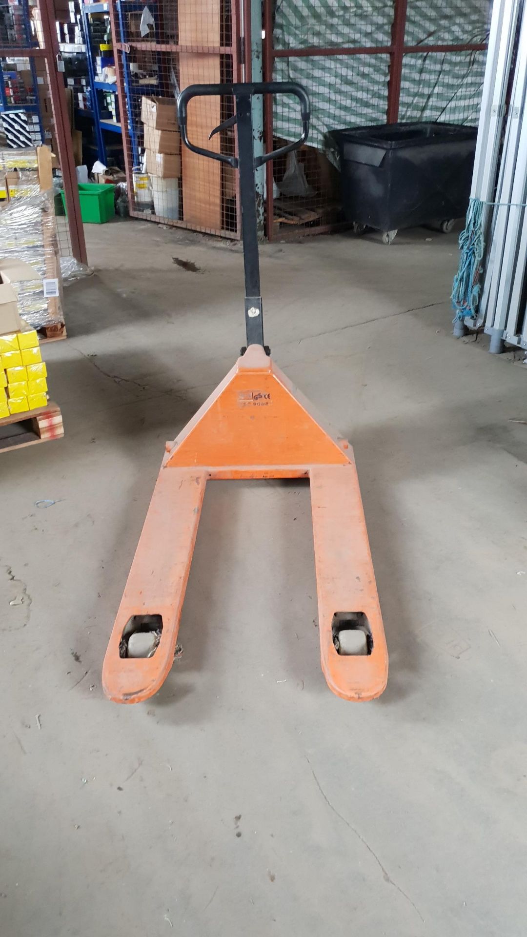 Pallet truck