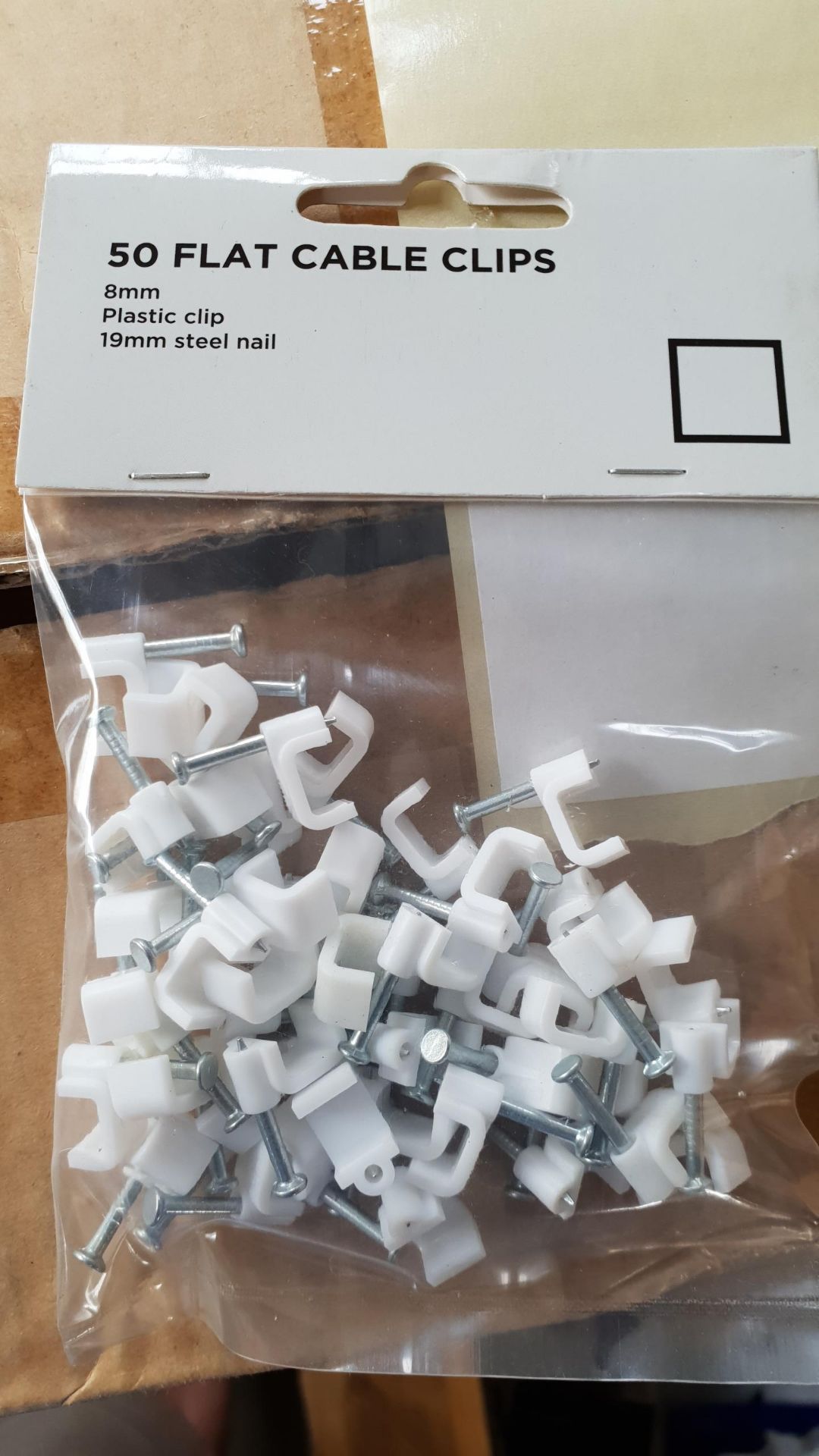 300 packs - cable clips