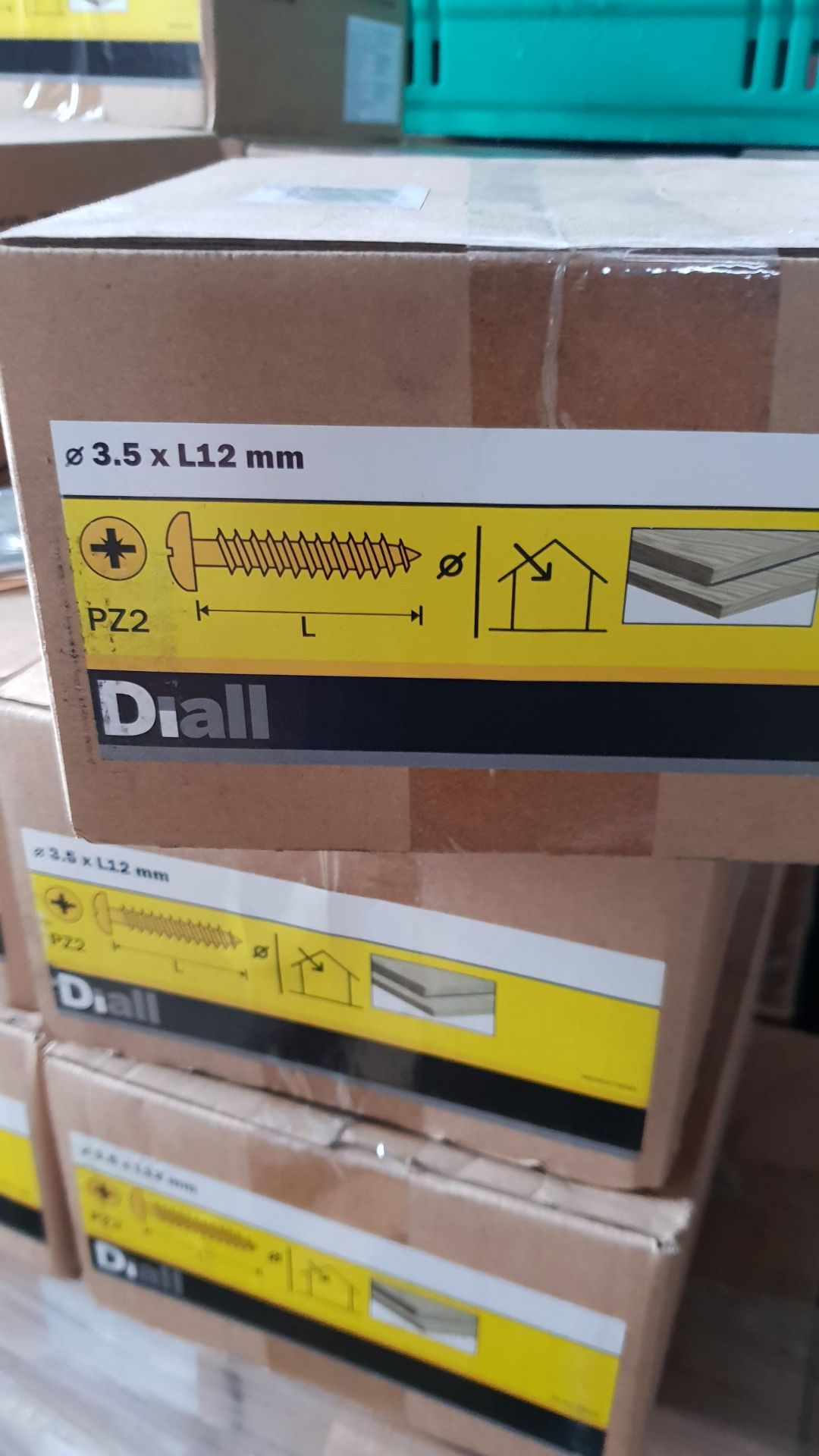 2-4kg boxes-3.5x12mm screws