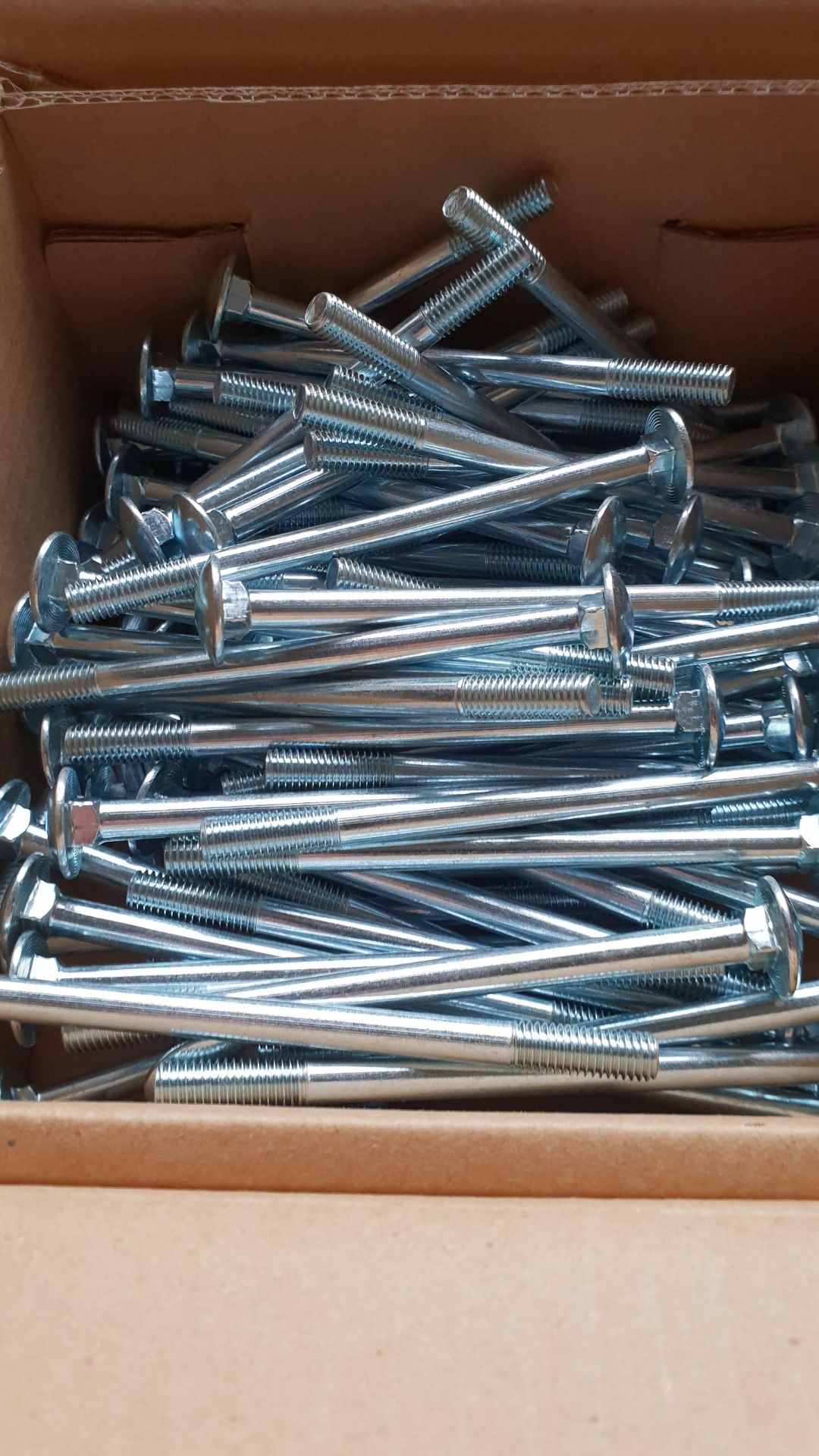 2no-4kg boxes-8x120mm coach bolts