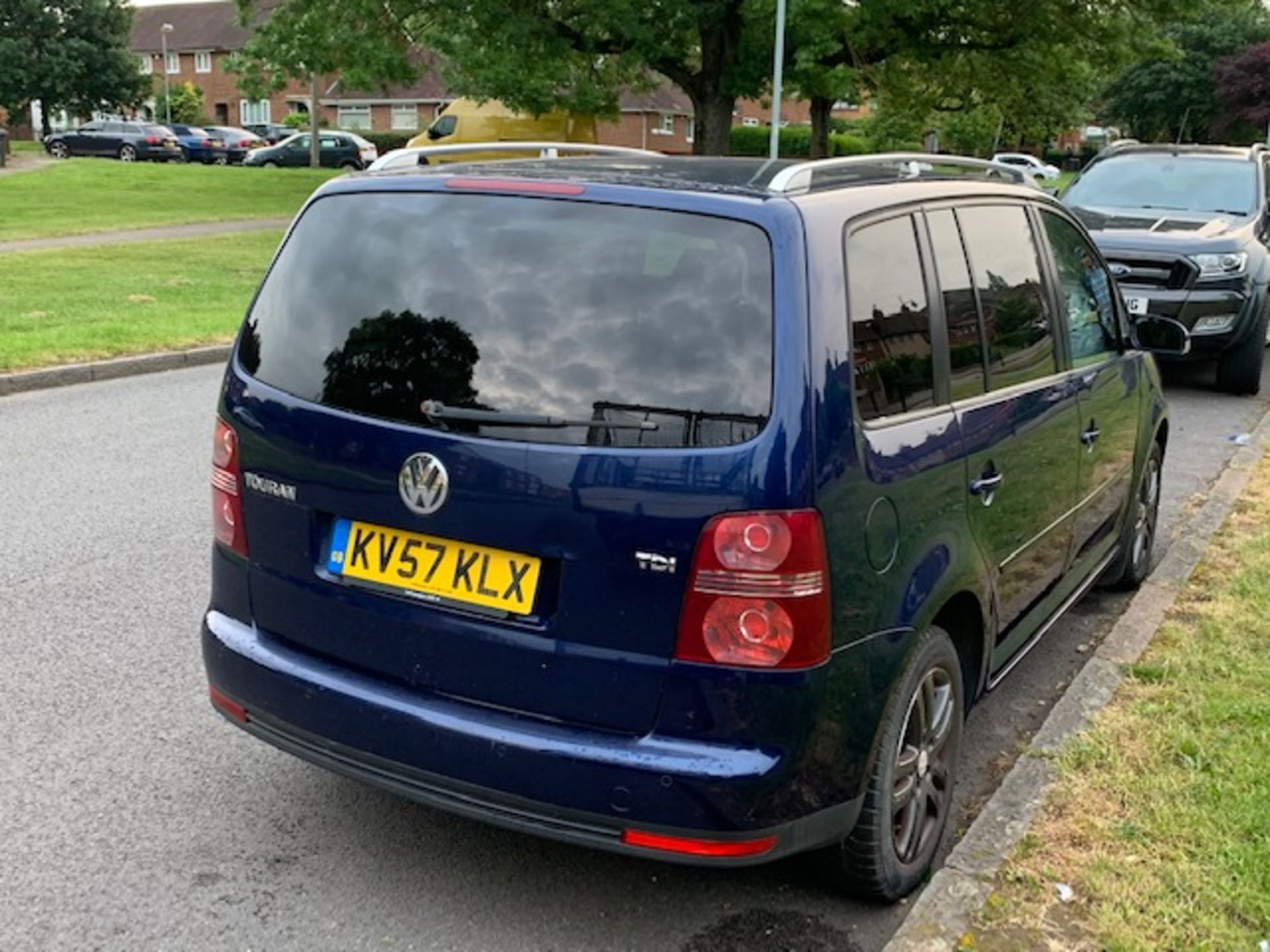 VOLKSWAGEN TOURAN SE Tdi AUTO - Image 4 of 7