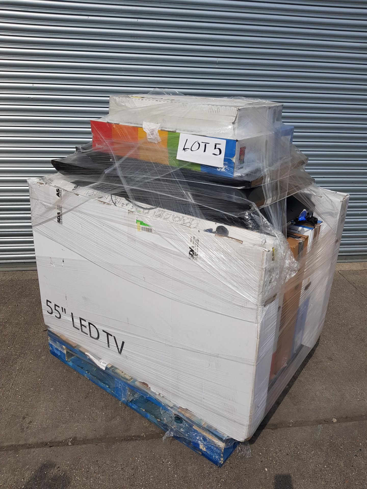 Pallet Of Approx 11 Mixed (Mainly Smart) TVs. Raw Customer Returns. Unchecked And Untested. To Incl - Image 2 of 3