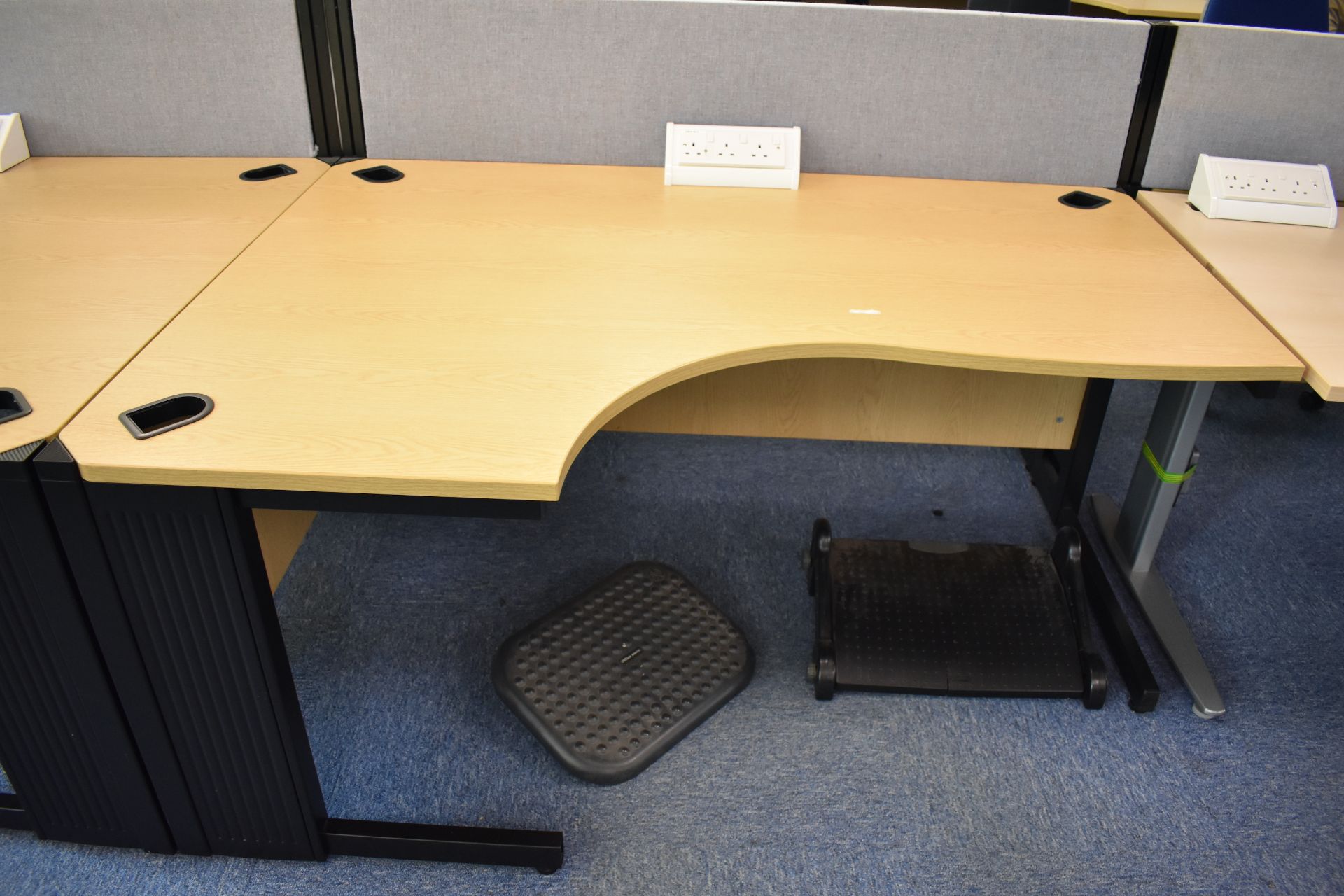 Hard Wired Corner Desk, Desk Screen, Task Chairs, Footrest, Coat Stand, Mobile Pedestal - Image 3 of 16