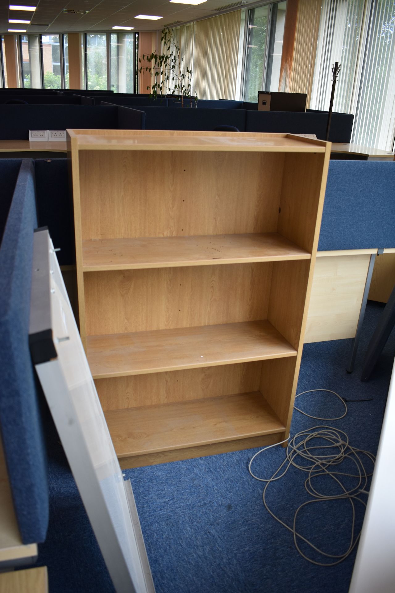 Desks, screens, footrest, task chair, coat stand, bookcase, flipchart, pedestal, filer, small safe - Image 15 of 18