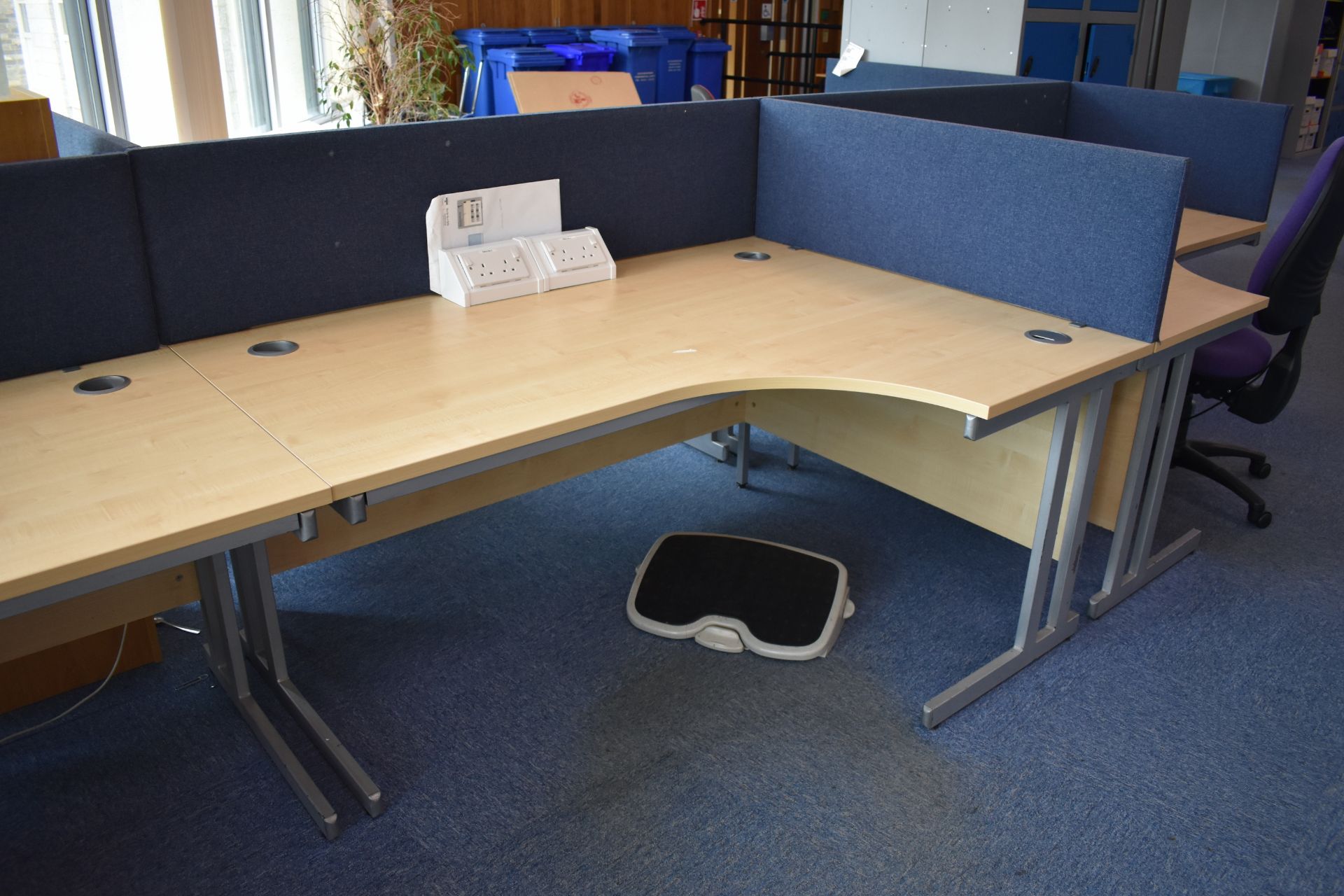 Desks, screens, footrest, task chair, coat stand, bookcase, flipchart, pedestal, filer, small safe - Image 7 of 18