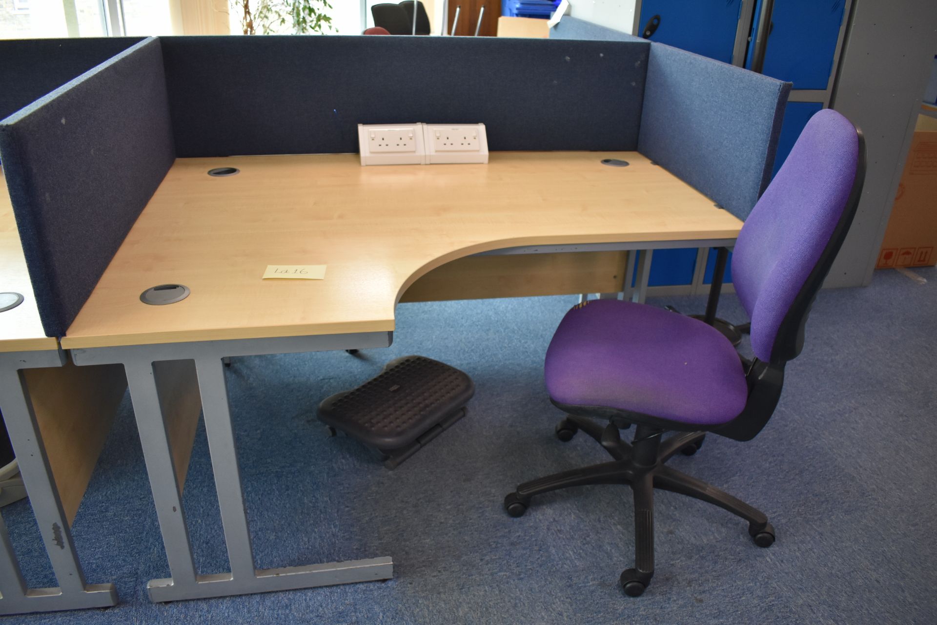 Desks, screens, footrest, task chair, coat stand, bookcase, flipchart, pedestal, filer, small safe - Image 8 of 18