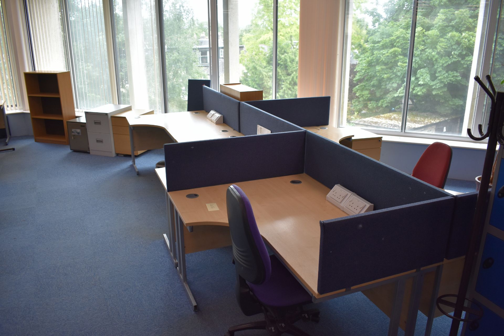 Desks, screens, footrest, task chair, coat stand, bookcase, flipchart, pedestal, filer, small safe - Image 18 of 18