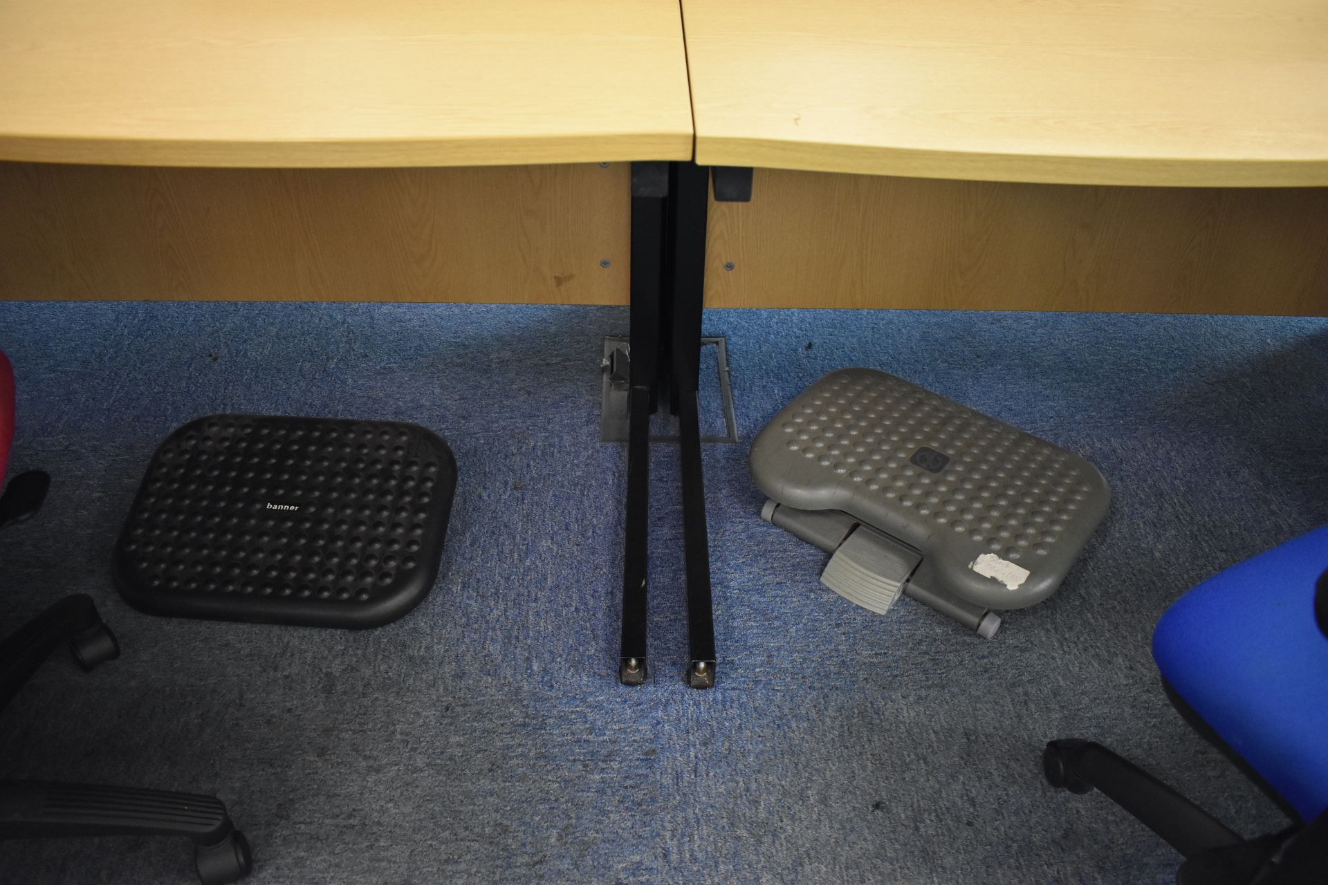 Hard Wired Corner Desks, Desk Screens, Chairs, Footrest, Coat Stand - Image 14 of 17