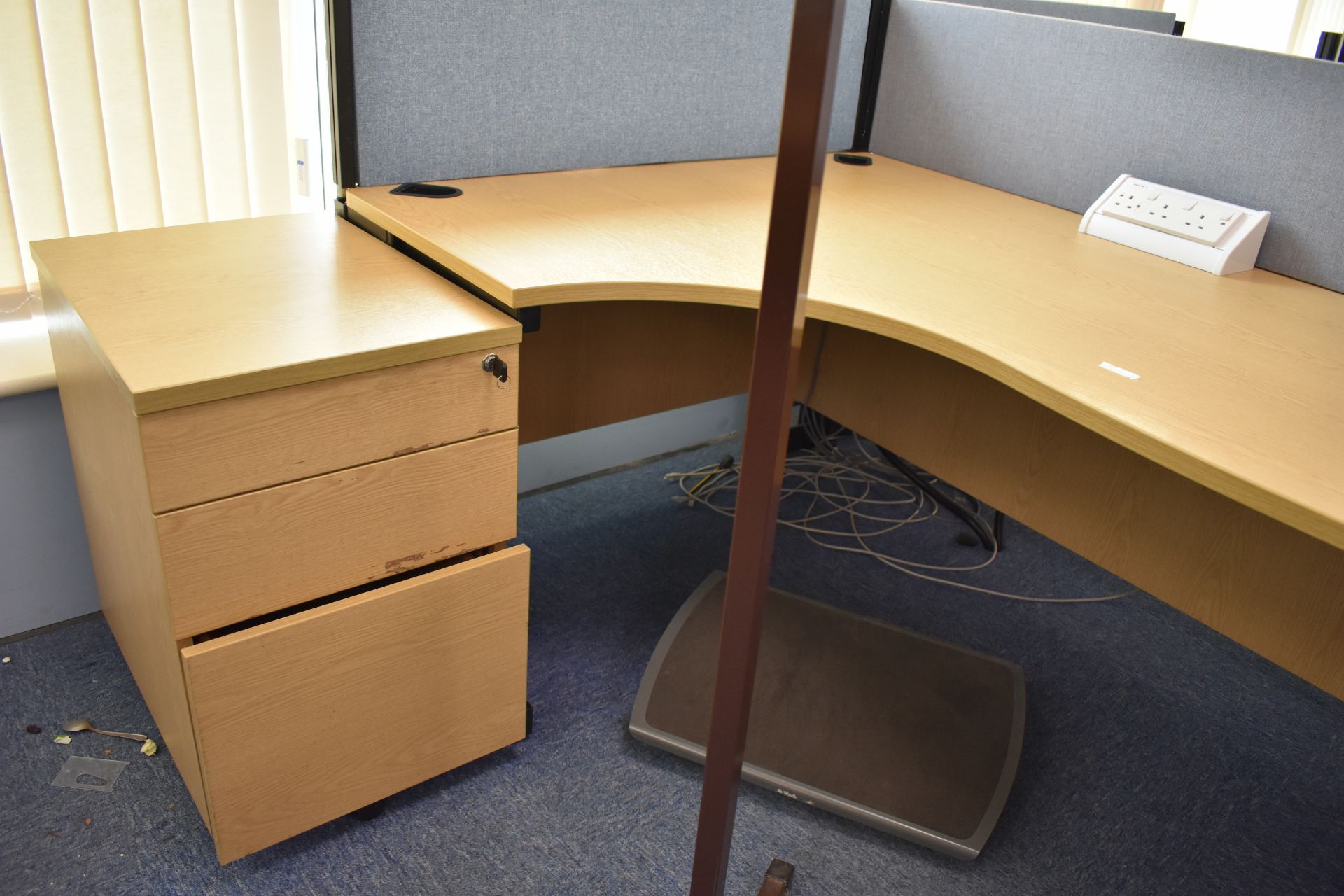 Hard Wired Corner Desk, Desk Screen, Task Chairs, Footrest, Coat Stand, Mobile Pedestal - Image 6 of 16