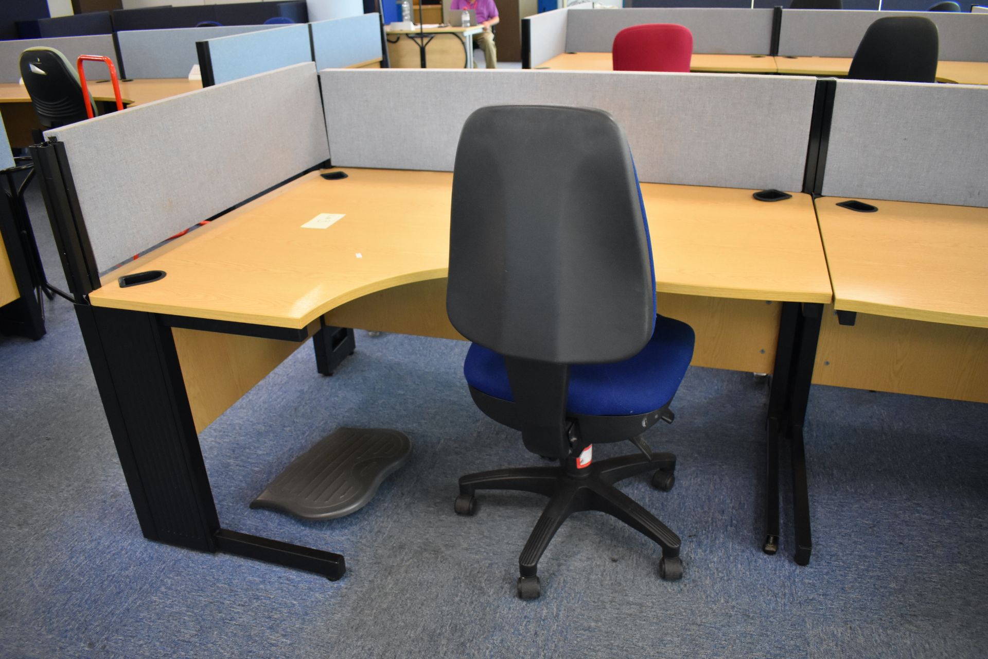 Hard Wired Corner Desk, Desk Screen, Task Chairs, Footrest, Coat Stand, Mobile Pedestal - Image 12 of 16