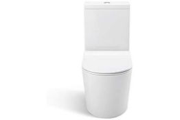 New Lyon II Close Coupled Toilet & Cistern Inc Luxury Slim Seat. RRP £599.99.Lyon Is A Gorgeo...