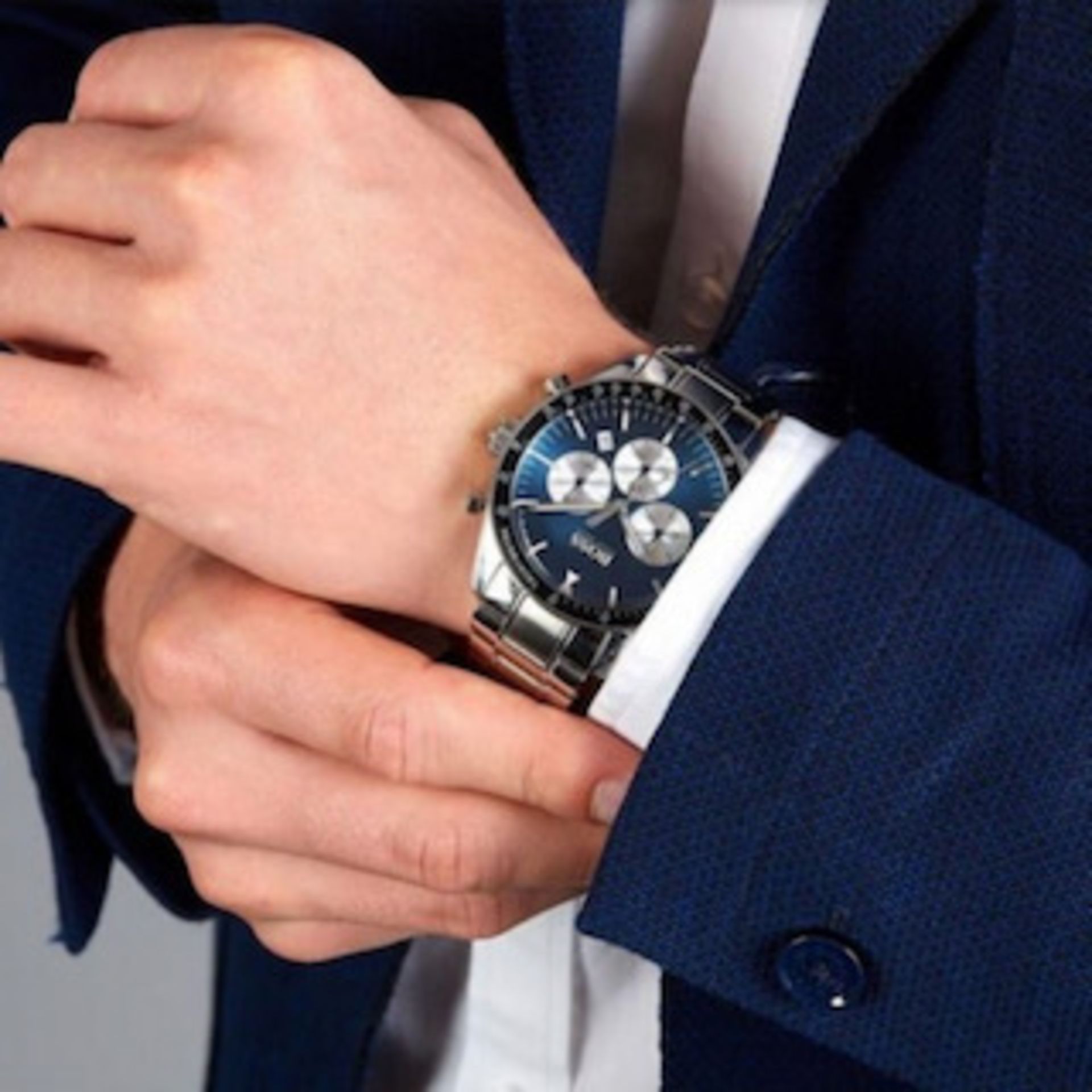 Hugo Boss 1513630 Men's Trophy Blue Dial Silver Bracelet Chronograph Watch - Image 2 of 5