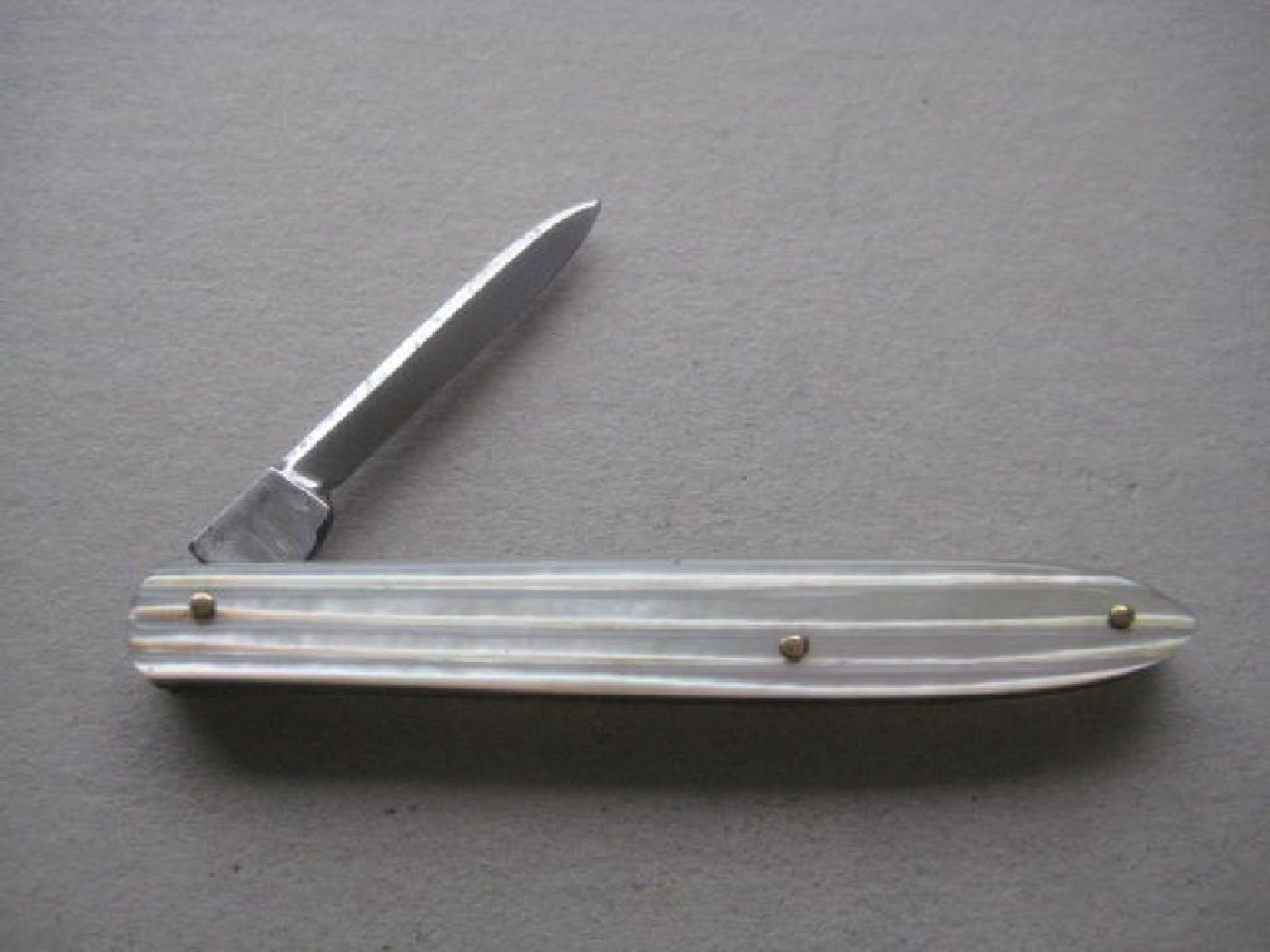 Victorian Mother of Pearl Hafted Quill Bladed Penknife - Image 2 of 9