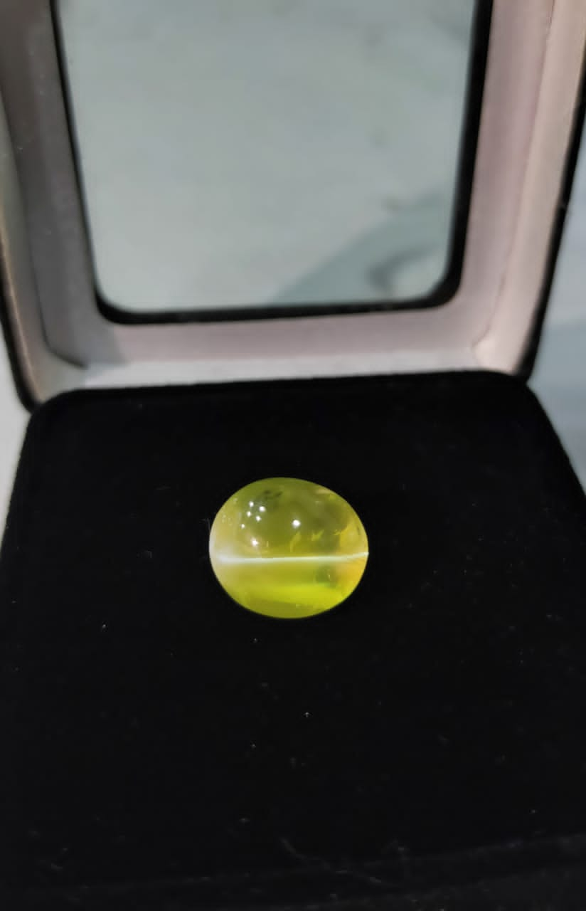 Beautiful Natural Chrysoberyl Catseye 9.50 Ct Unheated / Untreated Loose Gemstone - Image 3 of 3