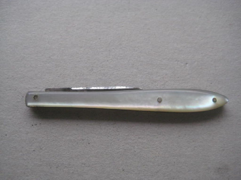 Victorian Mother of Pearl Hafted Quill Bladed Penknife - Image 8 of 8