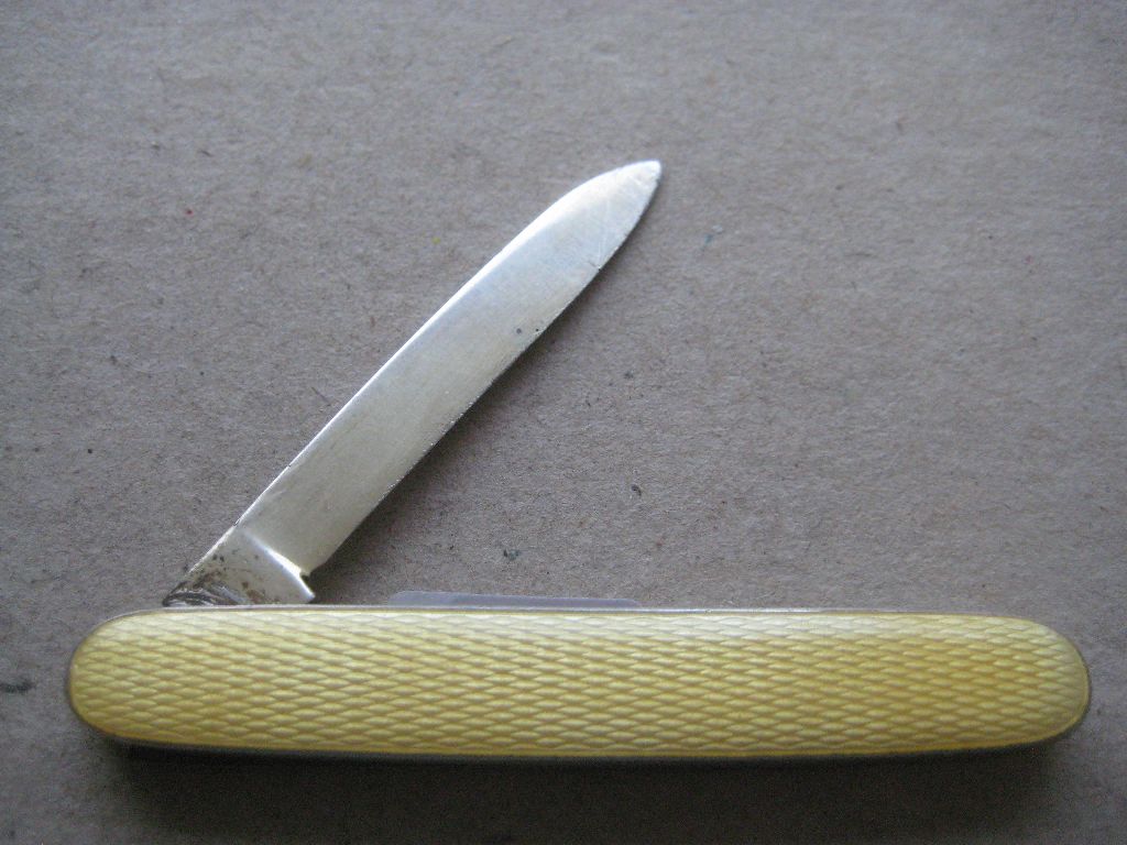 Continental Yellow Enamel Hafted Silver-Gilt Folding Fruit Knife - Image 2 of 7