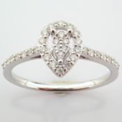 14K White Gold Diamond Ring