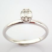 14K White Gold Diamond Ring