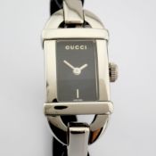 Gucci / 6800L - Lady's Steel Wrist Watch