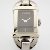 Gucci / 6800L - Lady's Steel Wrist Watch