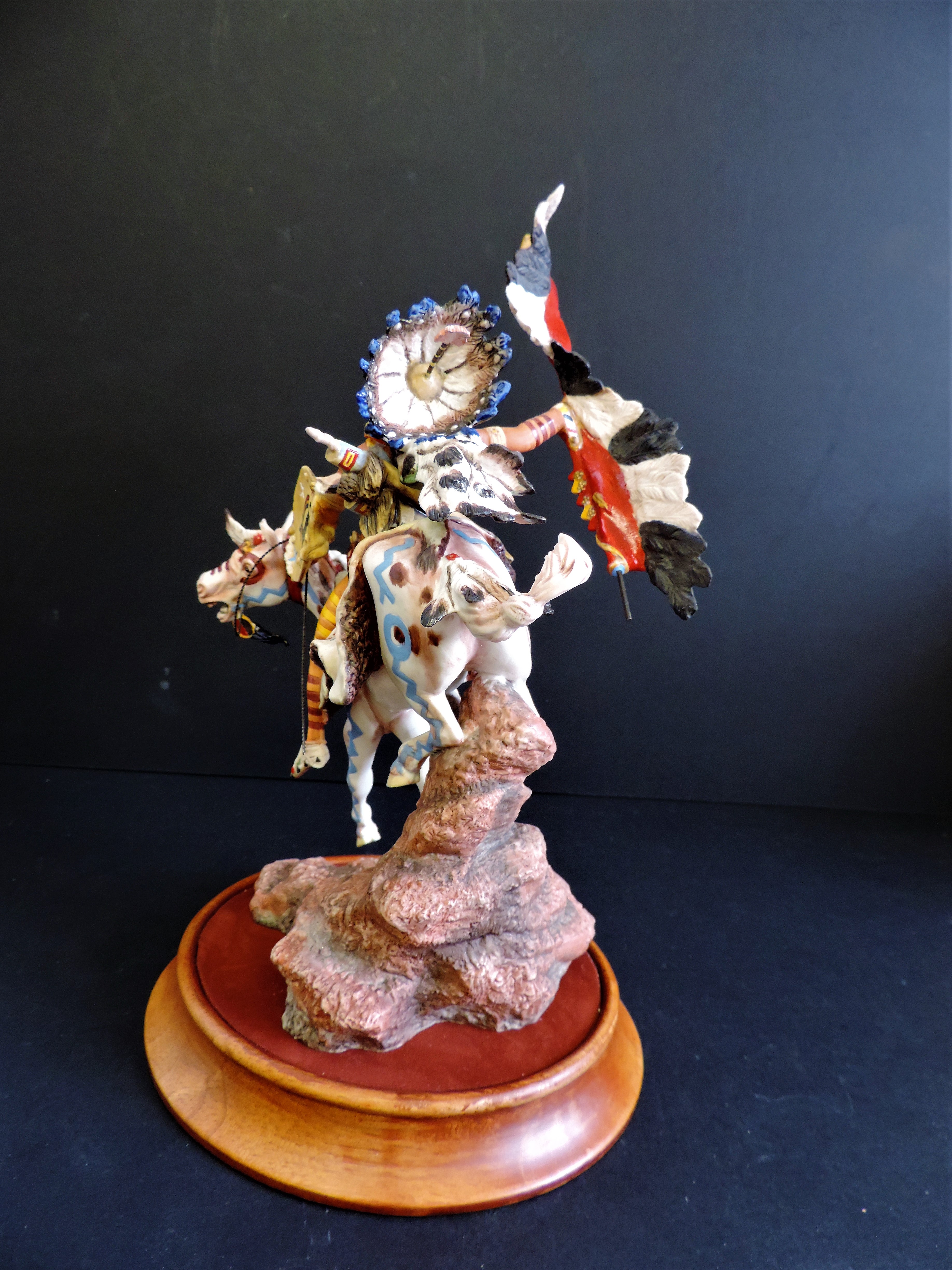 Franklin Mint 'War Cry of the Sioux' Porcelain Figurine Sculpture R.J. Murphy - Image 6 of 10