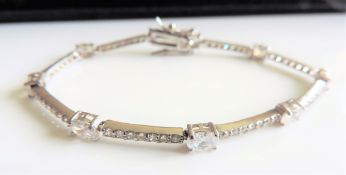 Sterling Silver 9.2 cts White Topaz Gemstone Bracelet