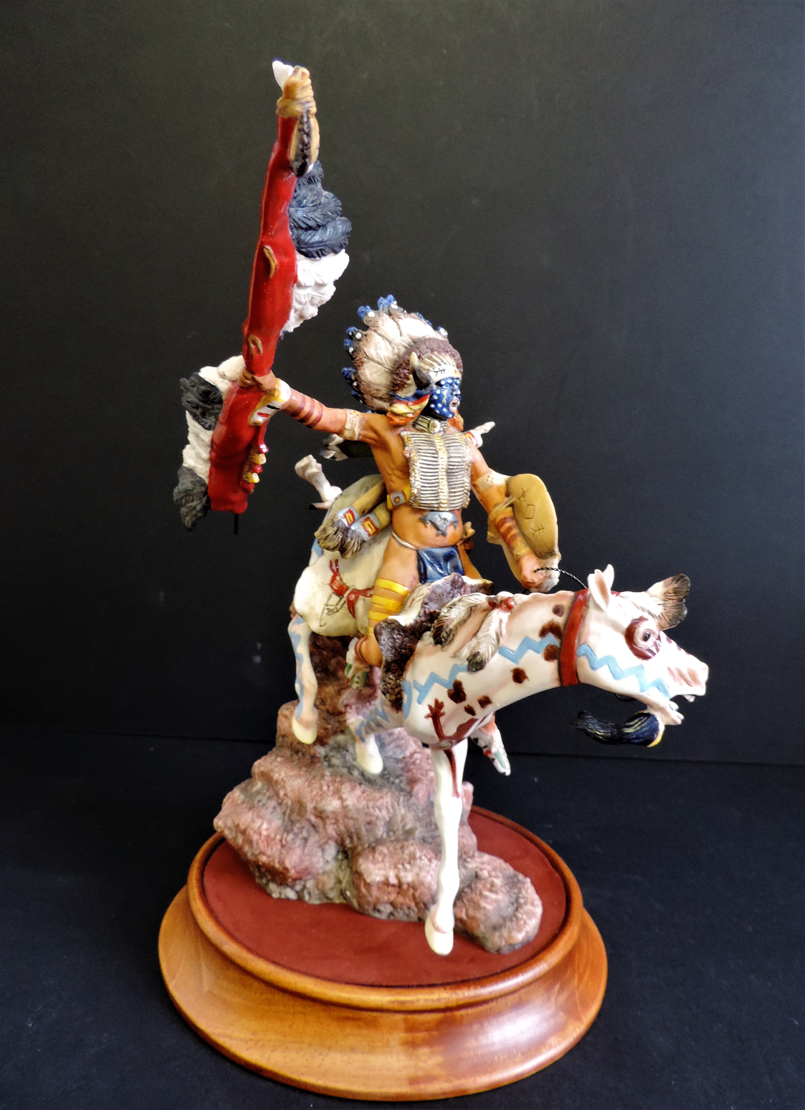 Franklin Mint 'War Cry of the Sioux' Porcelain Figurine Sculpture R.J. Murphy - Image 5 of 10