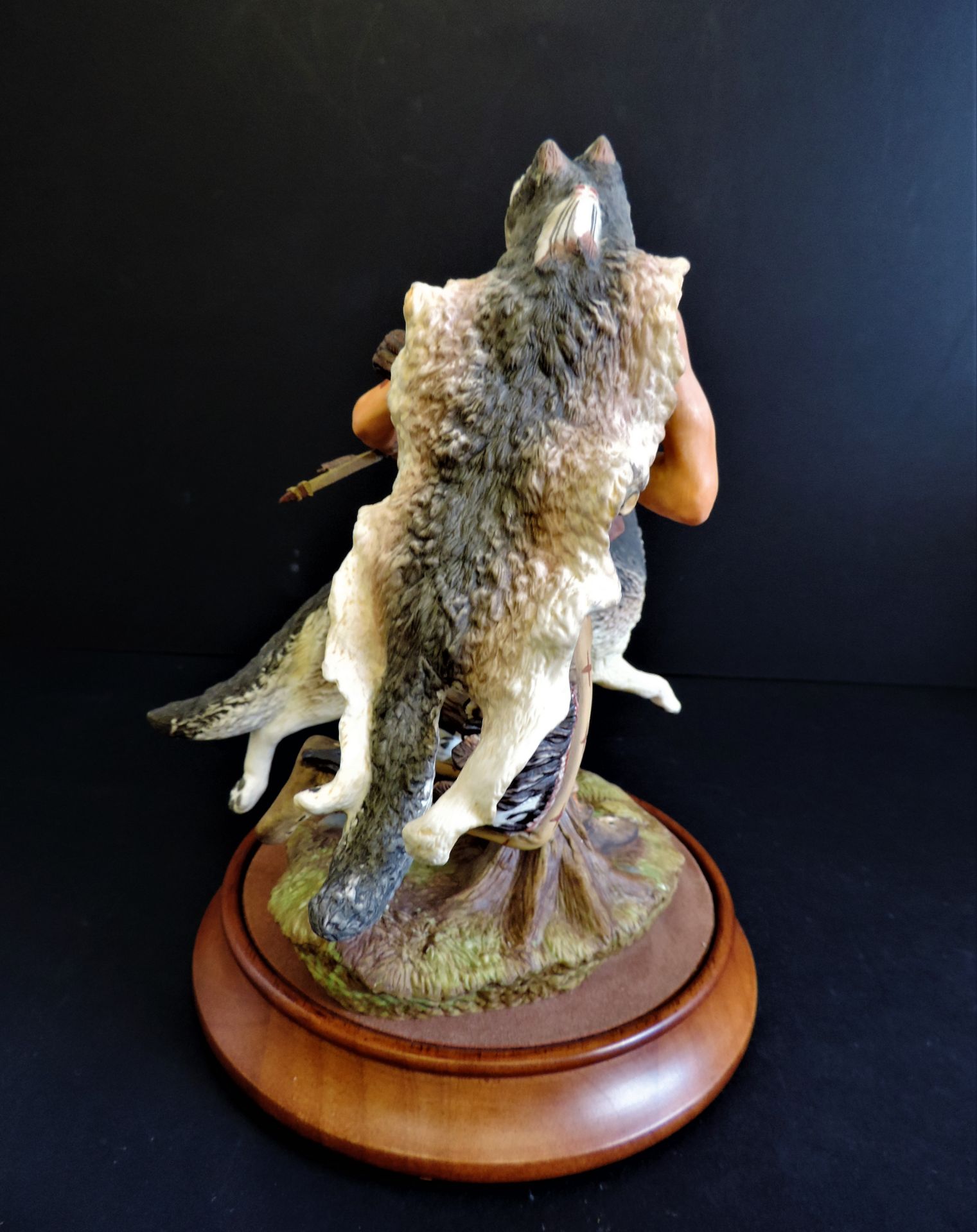 Franklin Mint 'Wolf Runner' Porcelain Figurine Sculpture R.J. Murphy - Image 3 of 6
