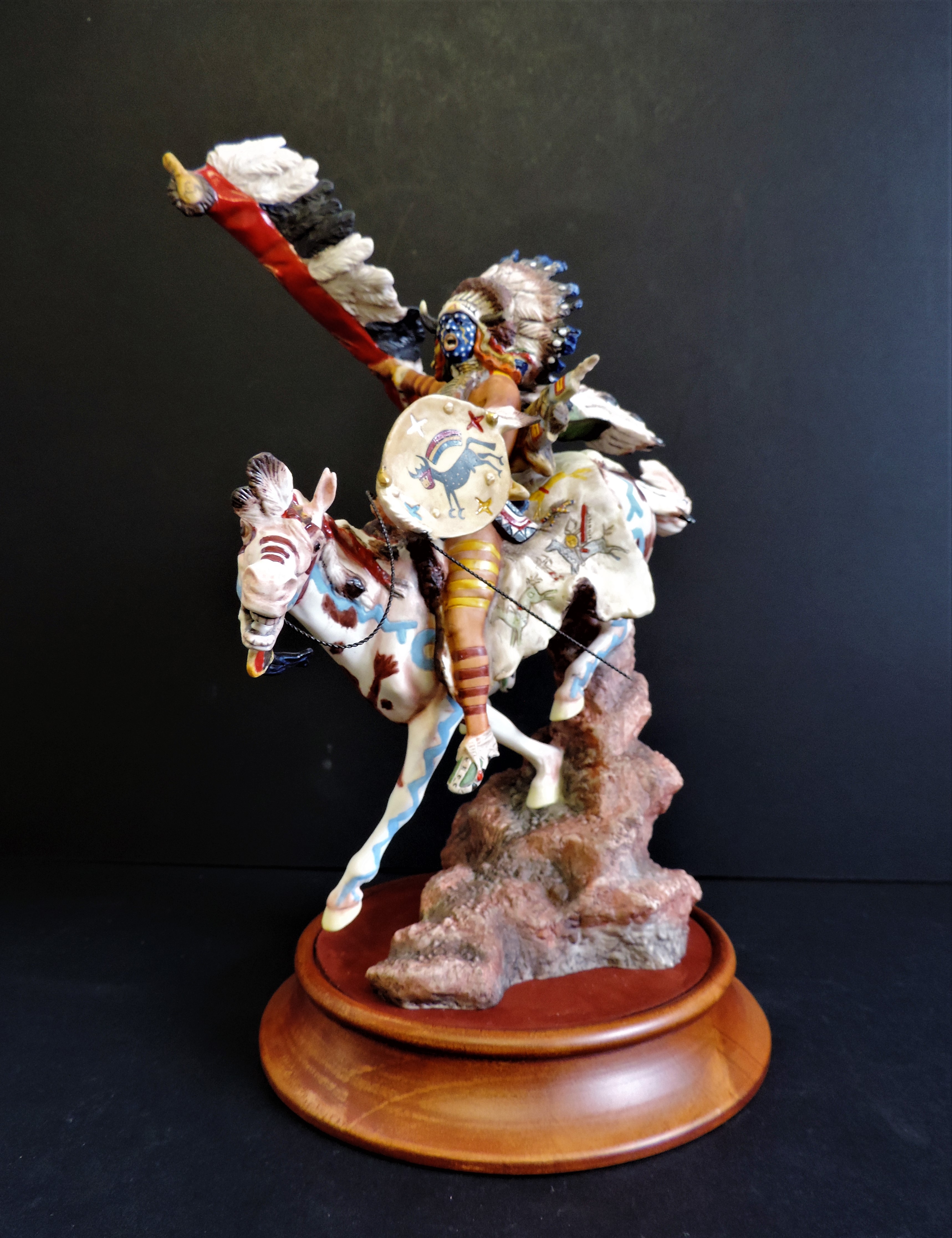 Franklin Mint 'War Cry of the Sioux' Porcelain Figurine Sculpture R.J. Murphy - Image 2 of 10