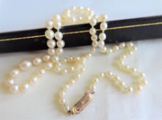 Vintage Cultured Pearl Necklace 9ct gold clasp 21 inches long