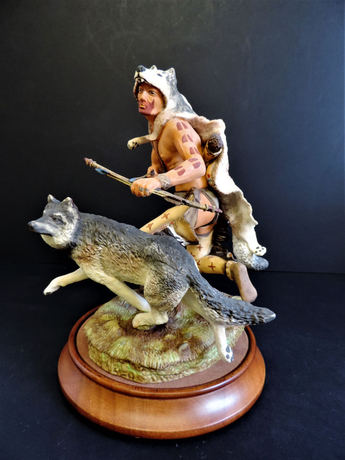 Franklin Mint 'Wolf Runner' Porcelain Figurine Sculpture R.J. Murphy - Image 5 of 6