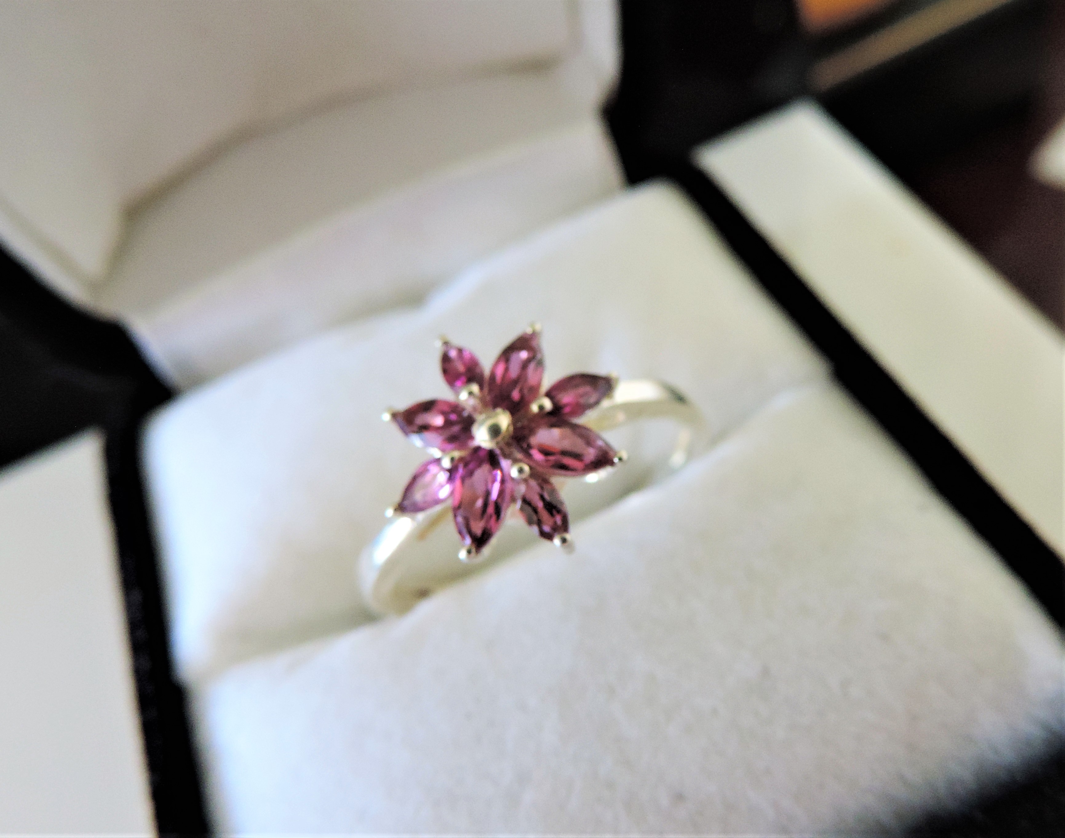 Sterling Silver Pink Tourmaline Flower Cluster Ring - Image 4 of 4