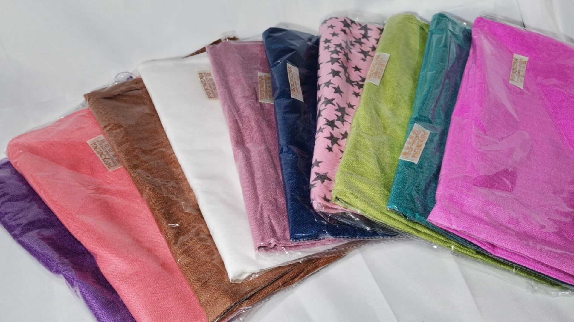 Variety of 10 Coloured / Patterned Pashmina Scarves. RRP £200 - Image 4 of 5