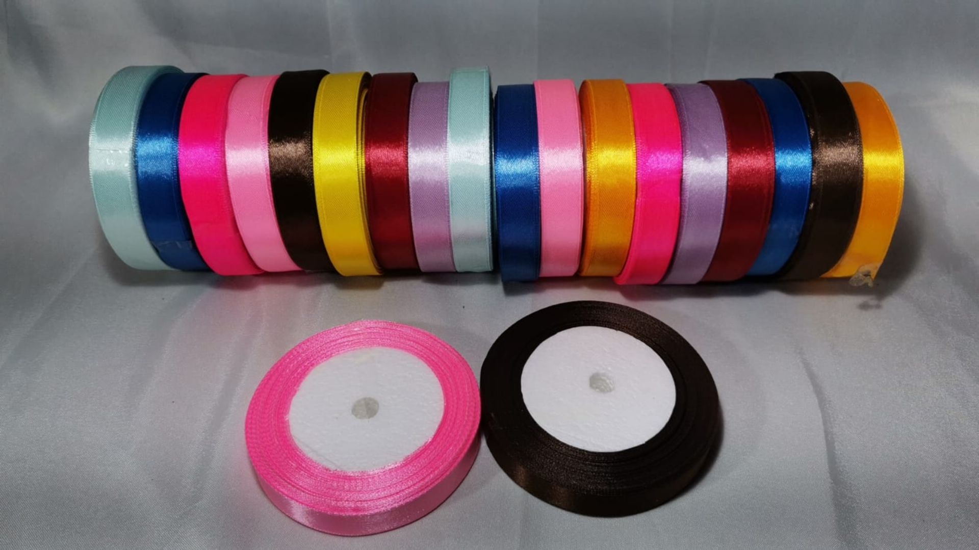 20 Rolls of 15mm Wide x 25 Yards of Smooth Satin Ribbon. RRP £80 - Image 3 of 4