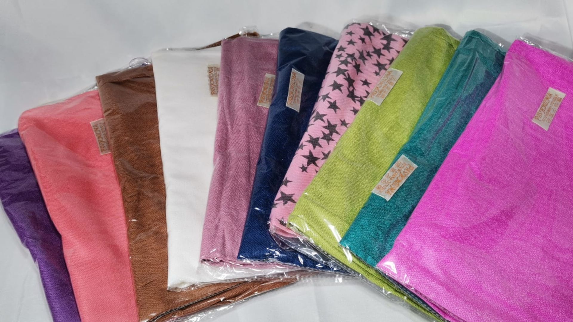 Variety of 10 Coloured / Patterned Pashmina Scarves. RRP £200 - Image 5 of 5