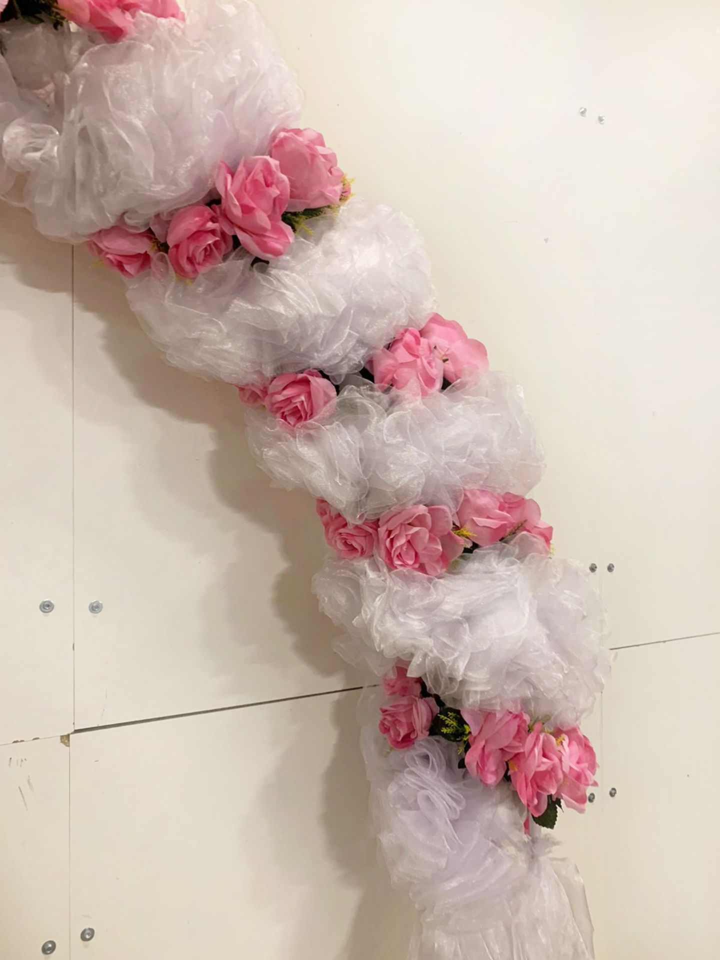 Professional Metal 275cm Pink and White Wedding Flower Arch. RRP £999 - Image 2 of 7