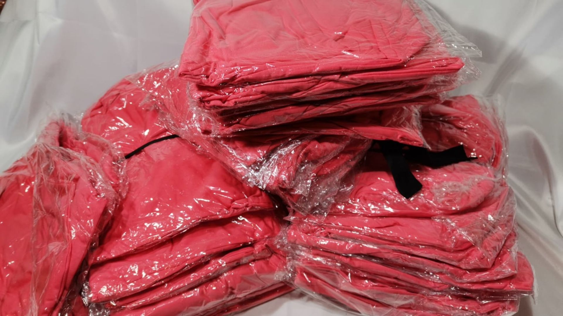 Pack of 50 New Coral Professional Spandex Universal Chair Covers. RRP £124.99 - Image 2 of 3
