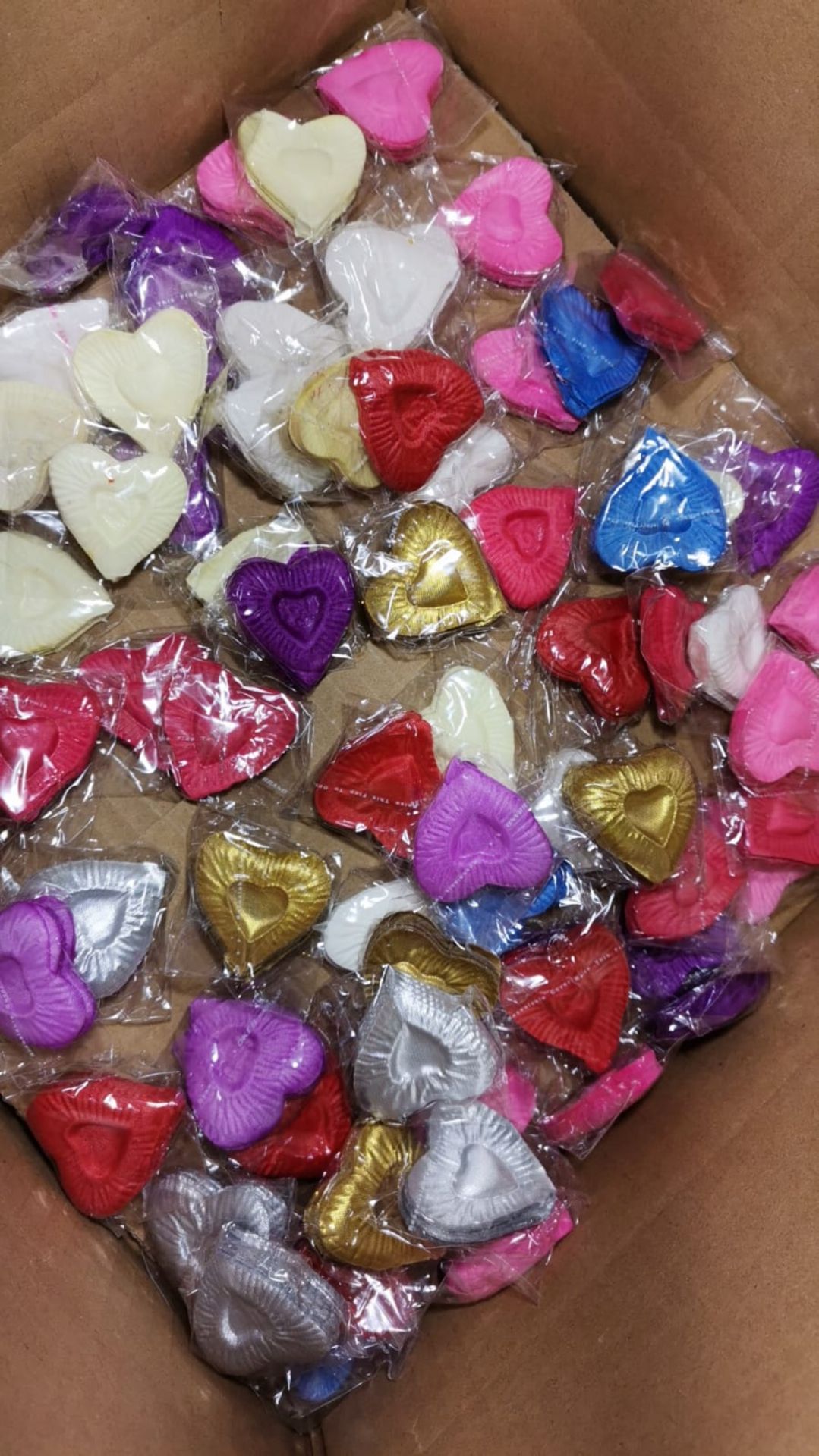 8000 Heart Shaped Artifical Scatter Petals. RRP £160 - Image 3 of 3