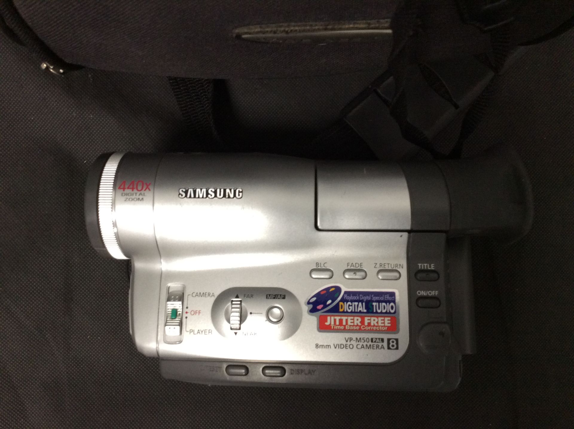 Samsung 8mm Video Camera Model VP-M50 & Case - Image 2 of 2